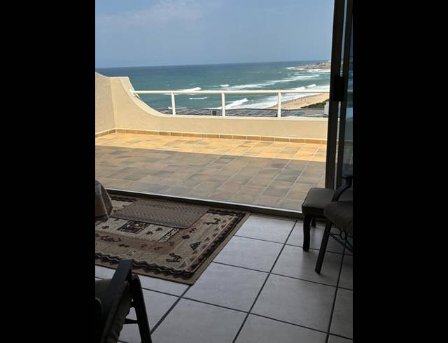 3 BEDROOM APARTMENT FOR SALE IN UVONGO BEACH